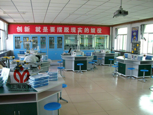 通用技術實（shí）驗室設備